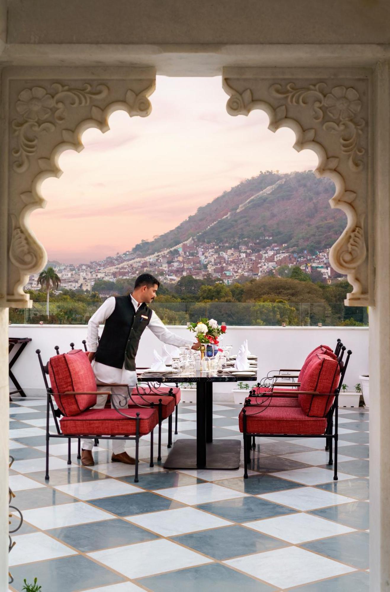 Chunda Haveli Hotel Udaipur Bagian luar foto