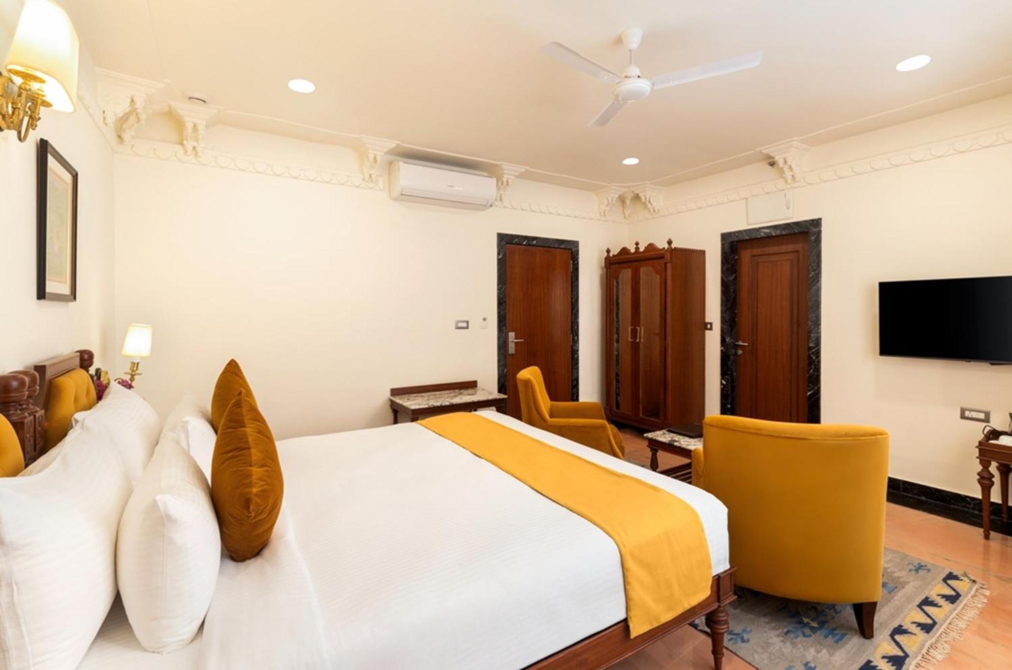 Chunda Haveli Hotel Udaipur Bagian luar foto
